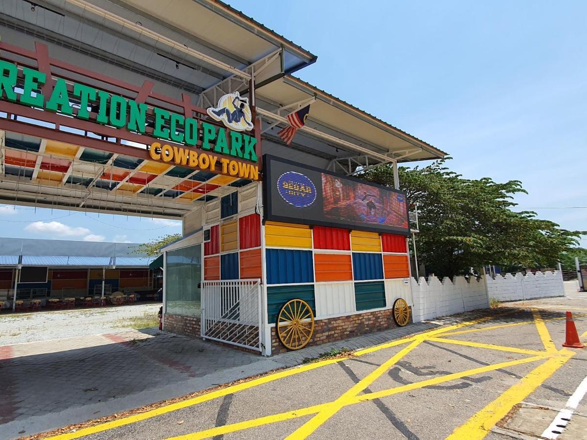 Spot On 90022 Segar Recreation Eco Park Hotel Port Dickson Exterior photo